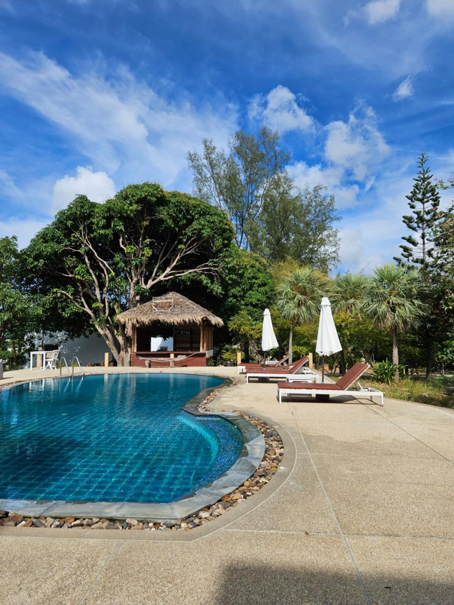 Phangan Utopia Resort Mae Haad Buitenkant foto